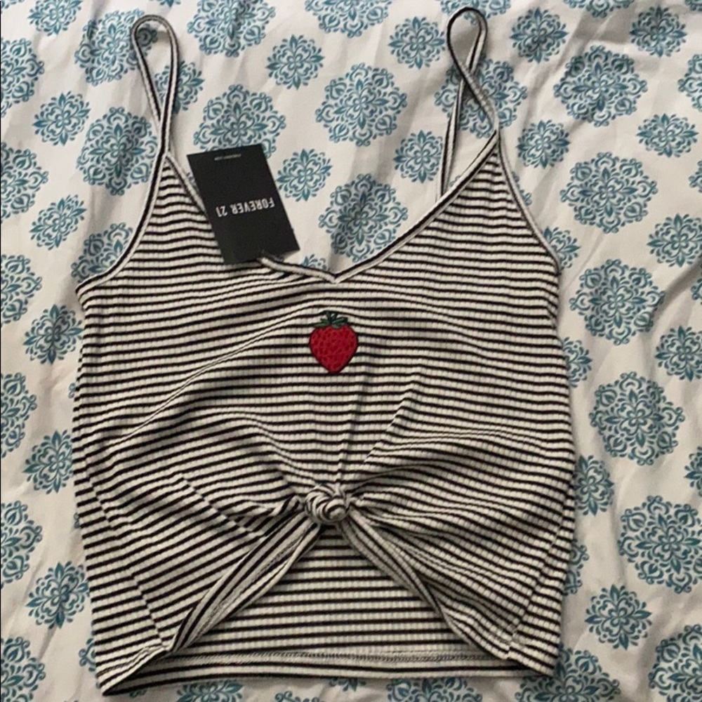 Forever 21 croptop - Picture 1 of 2